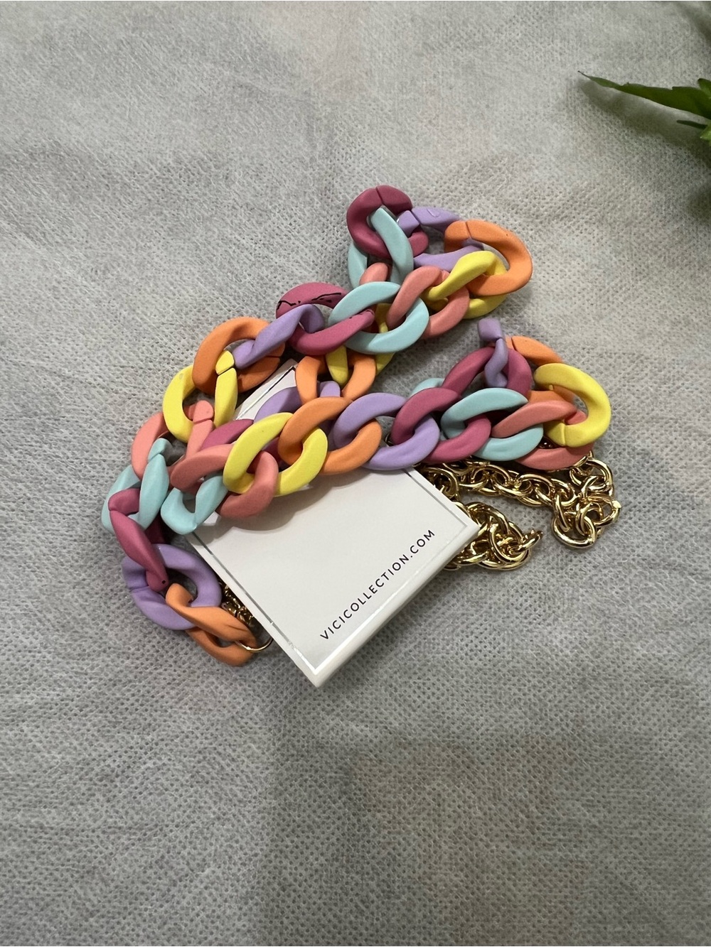 NWOT Vici Pastel Multi-Color Chunky Chain Necklace – Women Jewelry - Picture 5 of 6